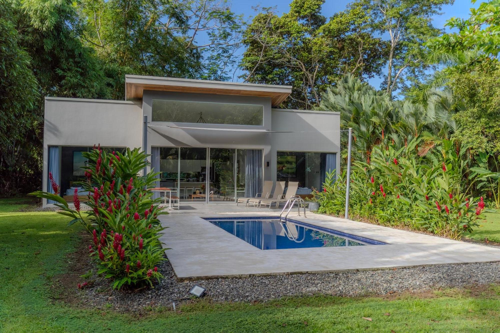 Lilan Nature, Modern House N°1, Private Swimming Pool. Cahuita Esterno foto